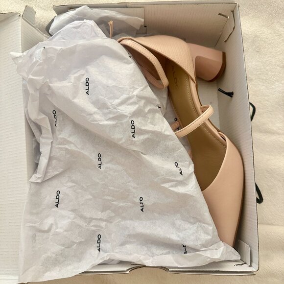 ALDO - Collette Strappy Heeled Shoes in Light Pink (New in Box), Size 9 - Picture 5 of 10